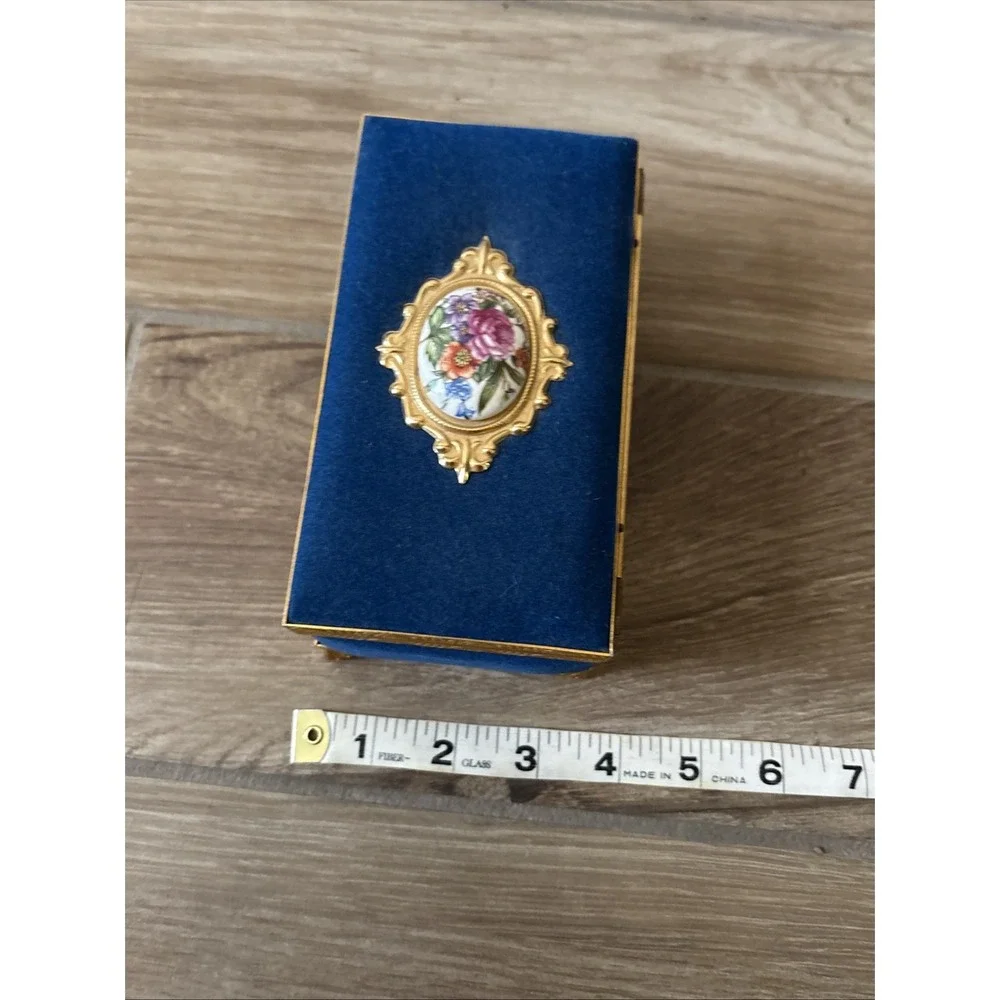 Arnart Japan 1966 Vintage Musical Jewelry Box Blue Velvet Gold Floral Vtg